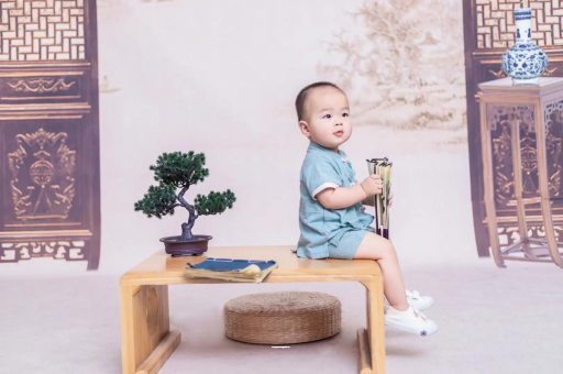 阜新孕妇肚子上的黑线